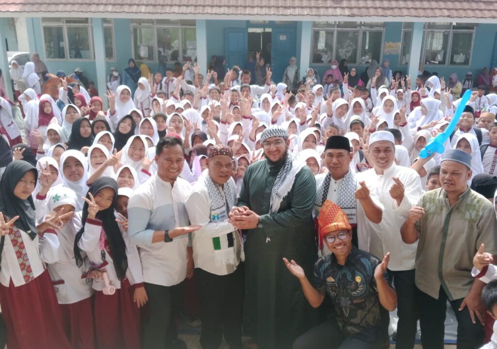 SD Negeri 148 Palembang Salurkan Donasi Kemanusiaan Rp4,6 Juta untuk Indonesia dan Yatim Palestina